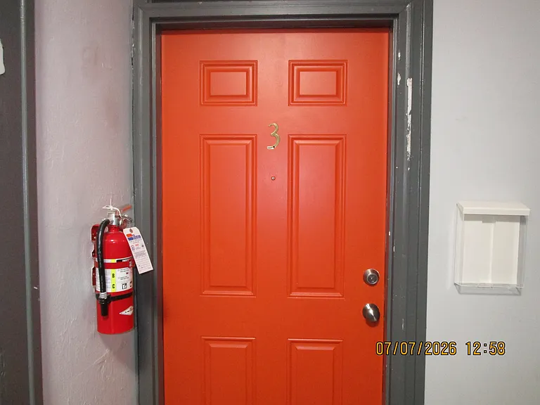 913 1/2 E Market St #3 — Photo 2