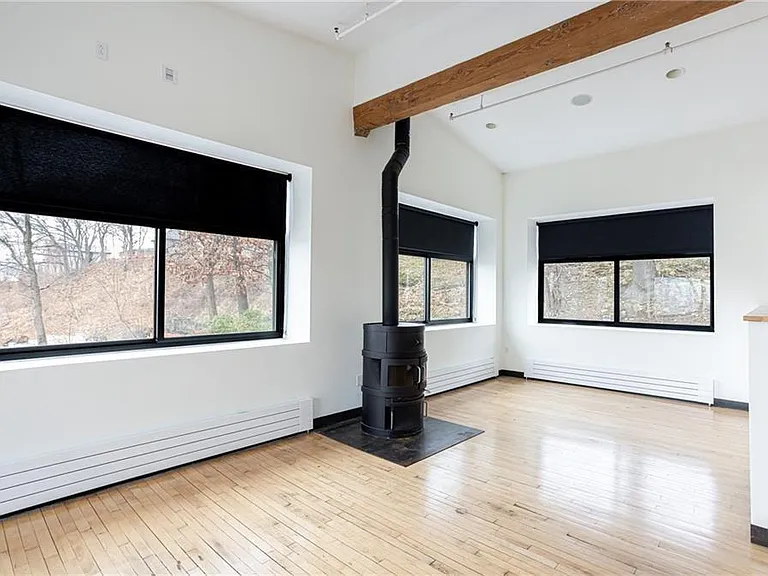 28 Wolcott St — Photo 21