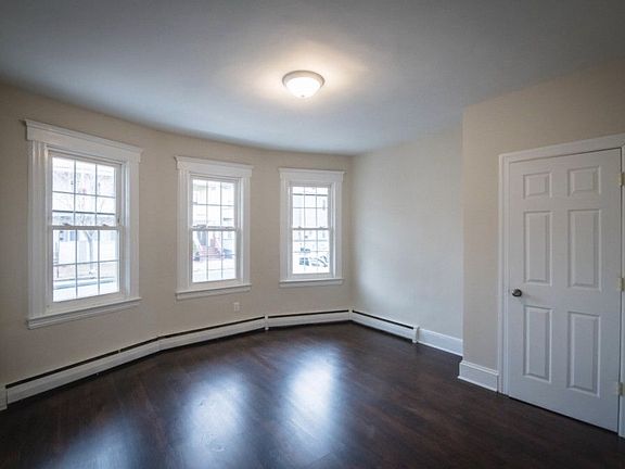 3rd image of 169 Cambridge Ave #2
