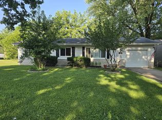 1330 S Estate Ave, Springfield, MO 65804