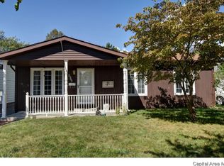 2569 Somerton Rd, Springfield, IL 62702