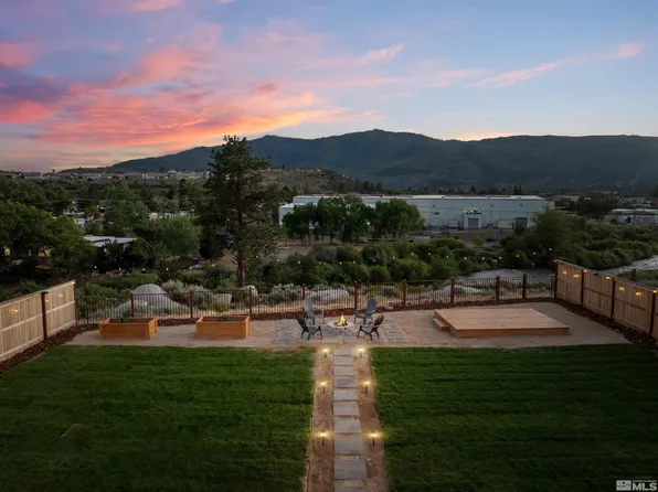 8388 Fenhollow Dr, Verdi, NV 89439