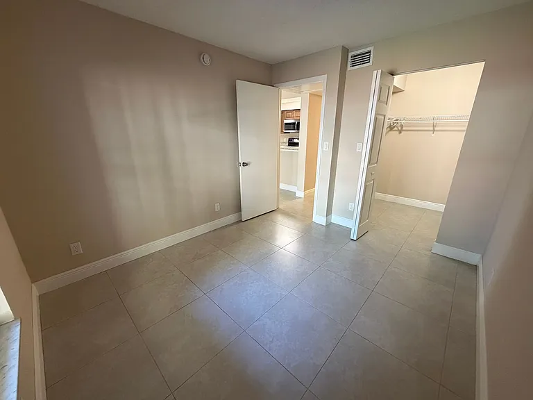 5307 Summerlin Rd #707 — Photo 13