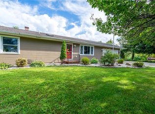 659 Lake Rd, Conneaut, OH 44030