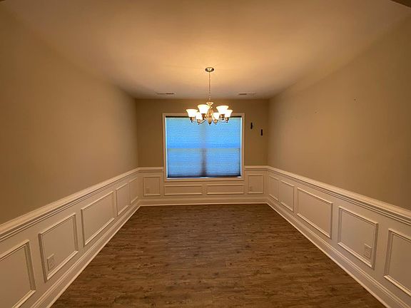 4th image of 1880 Moorhill Estates Dr