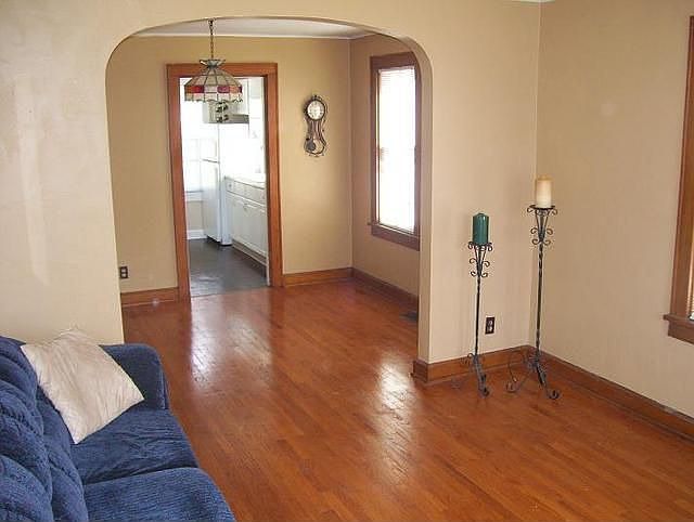 2nd image of 1124 S Clay Ave