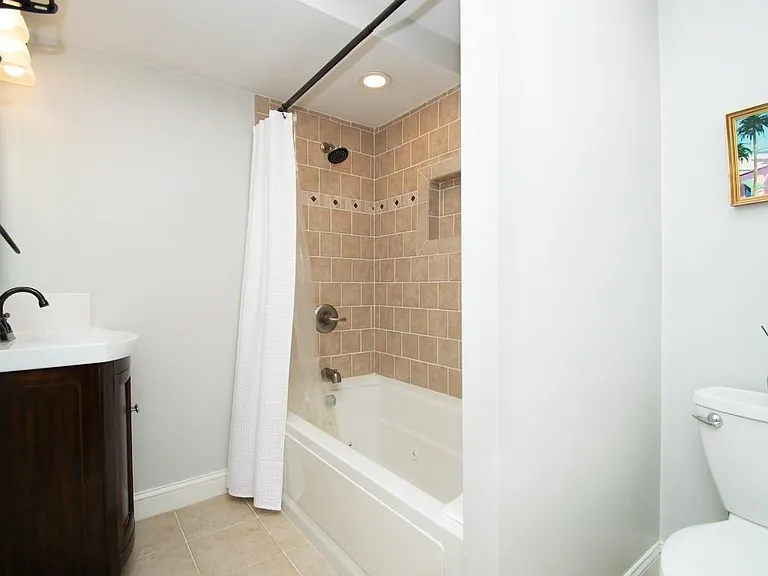 10 Symmes St #1 — Photo 16