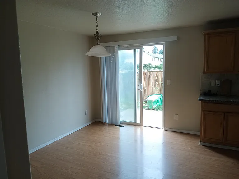 2531 SE 105th Ave — Photo 4