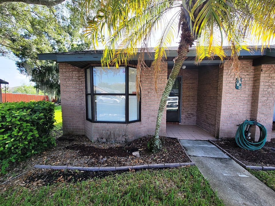 1st image of 2403 King Oak Ct