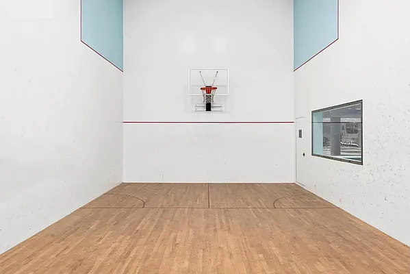 Rented by Compass | media 21