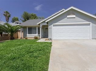 32114 Green Hill Dr, Castaic, CA 91384