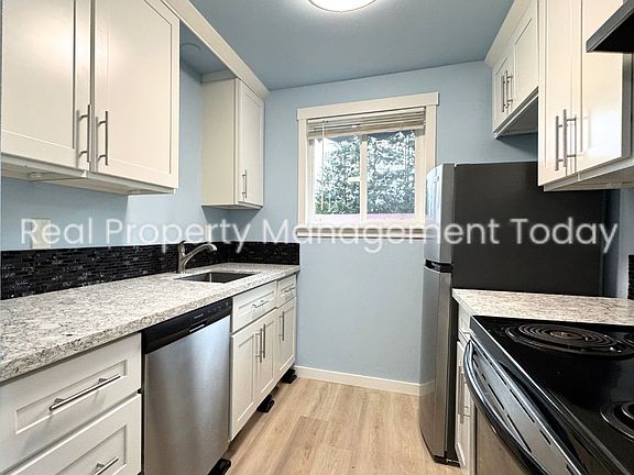 5th image of 116 173rd St S APT 1