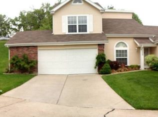 1328 Forest Creek Dr, Saint Peters, MO 63303