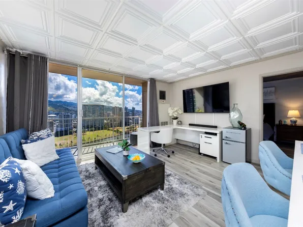 1925 Kalakaua Ave #Penthouse 7, Honolulu, HI 96815