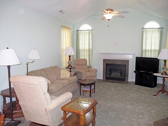 2nd image of 380 Revolution Cir