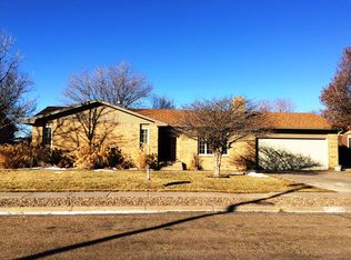 2103 Dennison St, Garden City, KS 67846