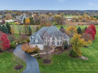 5N615 Fairway Dr, St Charles, IL 60175