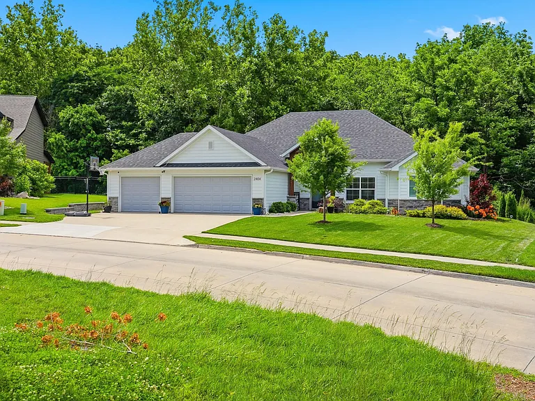 2404 Baxley Dr — Photo 47
