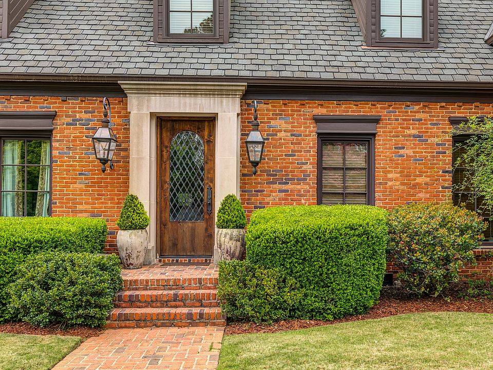 2nd image of 1218 Cheval Ln