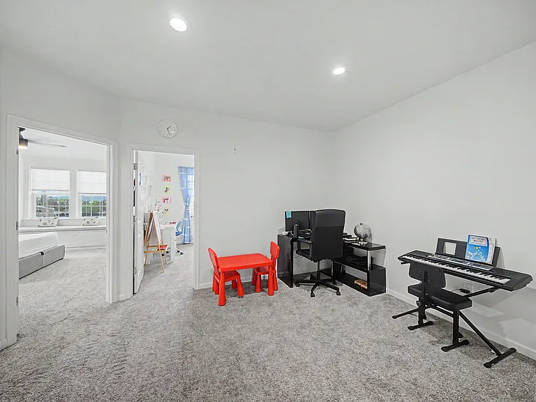 161 Wesmont Dr — Photo 26