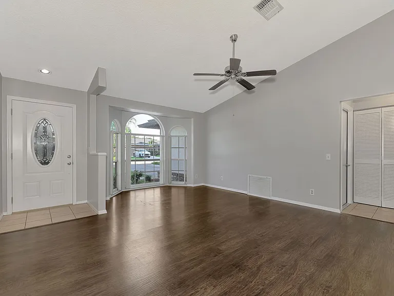 3026 Grafton St — Photo 6