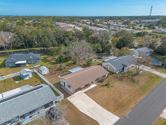 2nd image of 2325 Date Palm Dr