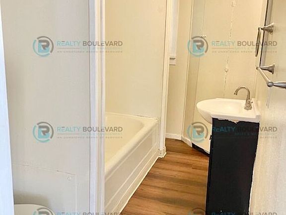 4th image of 720 E 7th St #1