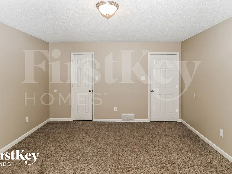 3456 Sunswept Dr — Photo 10