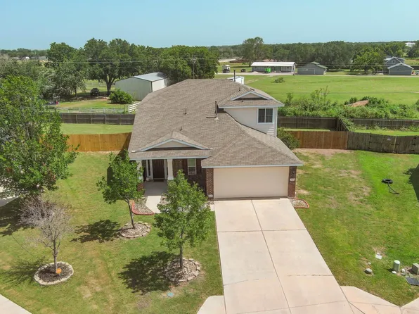 410 S Hunting Lodge Ln, Bastrop, TX 78602