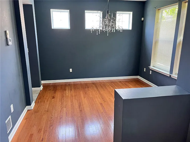 966 Hollow Ct — Photo 4