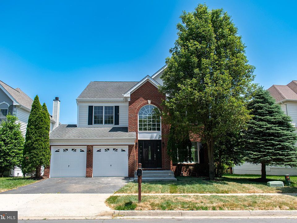 2nd image of 25804 Leonard Dr