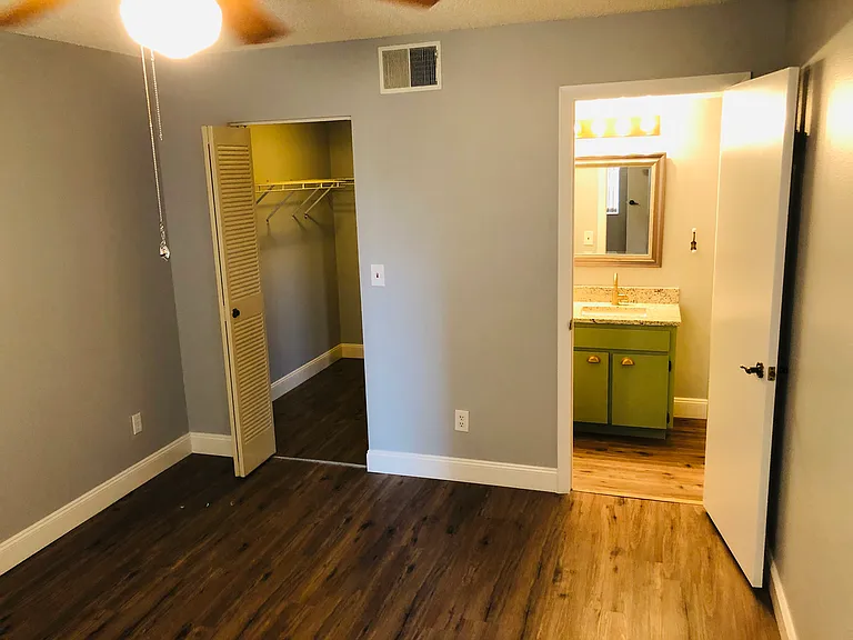 1390 Oakhill Dr #104 — Photo 8