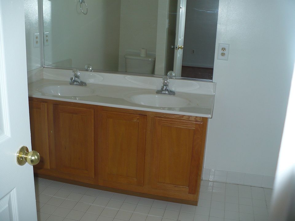 2nd image of 4903 Wall Flower Way