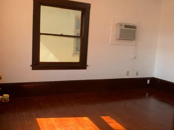 O St Victorian, 2315 O St APT 3, Sacramento, CA 95816