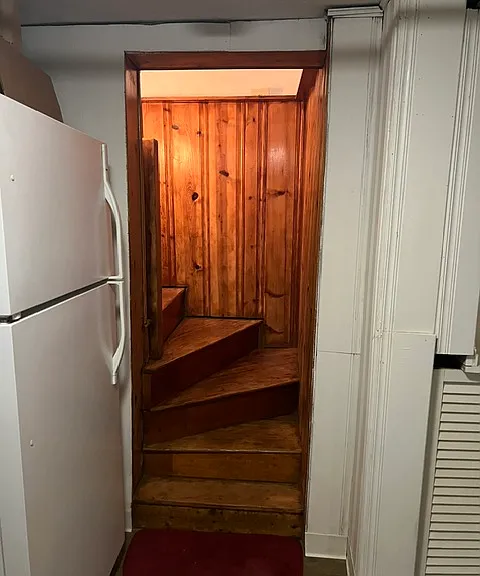 321 Washington St — Photo 9