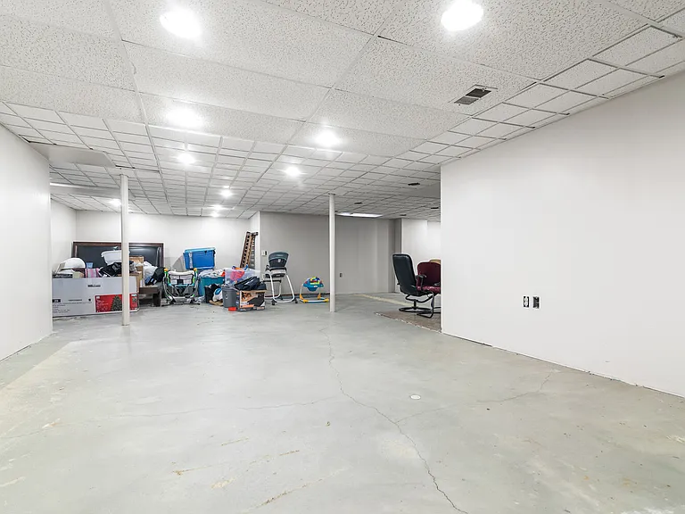 6710 Westpointe Dr — Photo 36