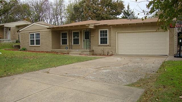 1st image of 4760 Trail Lake Dr