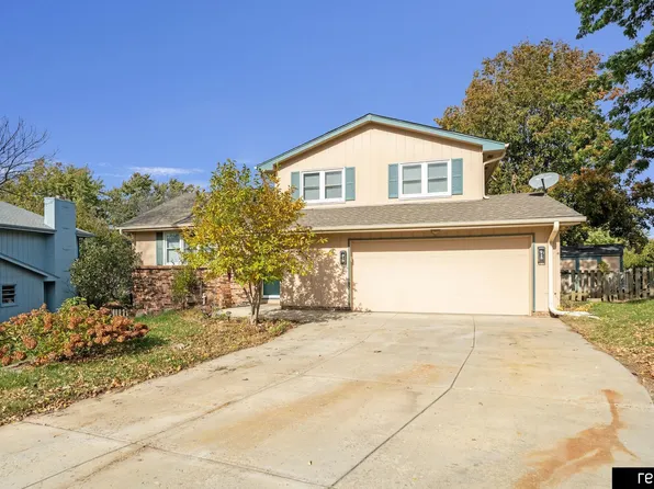 1002 Cumberland Ct, Papillion, NE 68046
