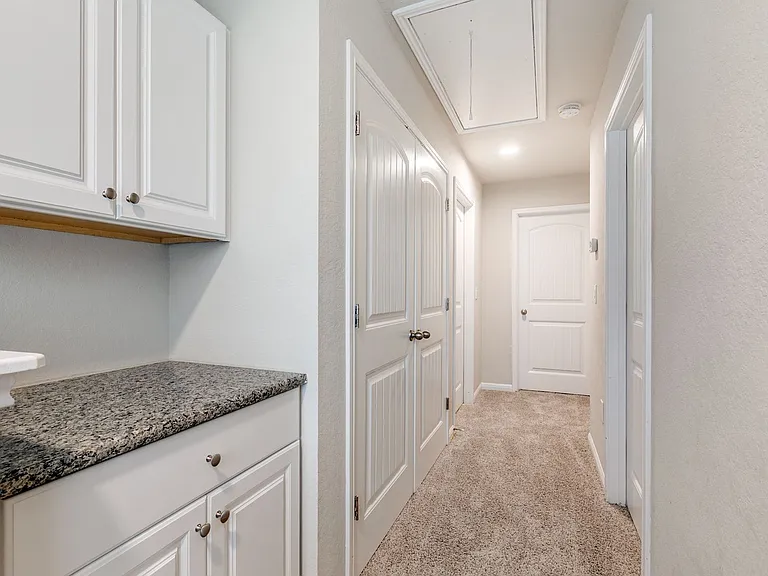 10302 Relic Oaks — Photo 14