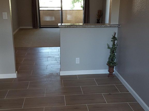 3rd image of 18-460 Salem St #18