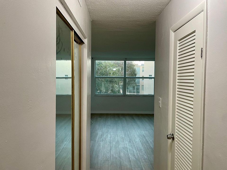 1st image of 1401 NE 191st Street