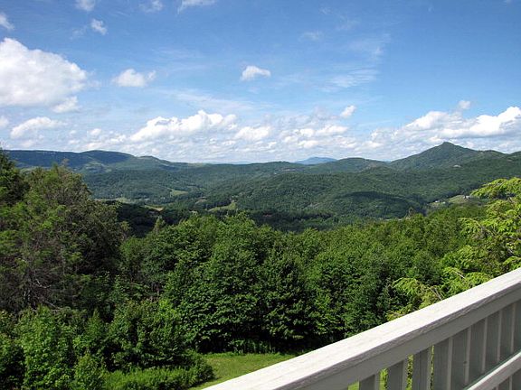 5th image of 538 Shelter Rock Cir APT C20