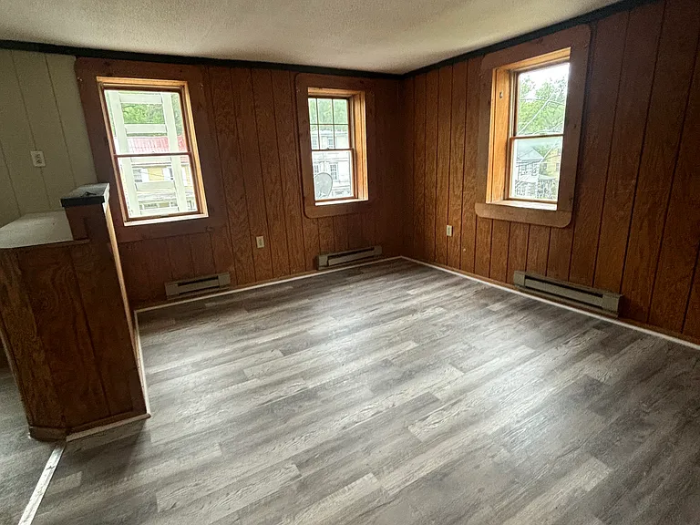 312 E Broadway #5 — Photo 3