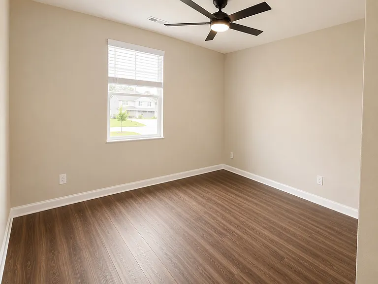 330 Ellis Ln — Photo 12