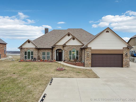 3rd image of 420 Eagles Nest Dr