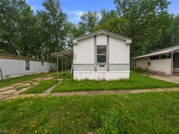 10938 Leader Rd, Chardon, OH 44024
