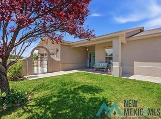 808 E Chapman Rd, Carlsbad, NM 88220