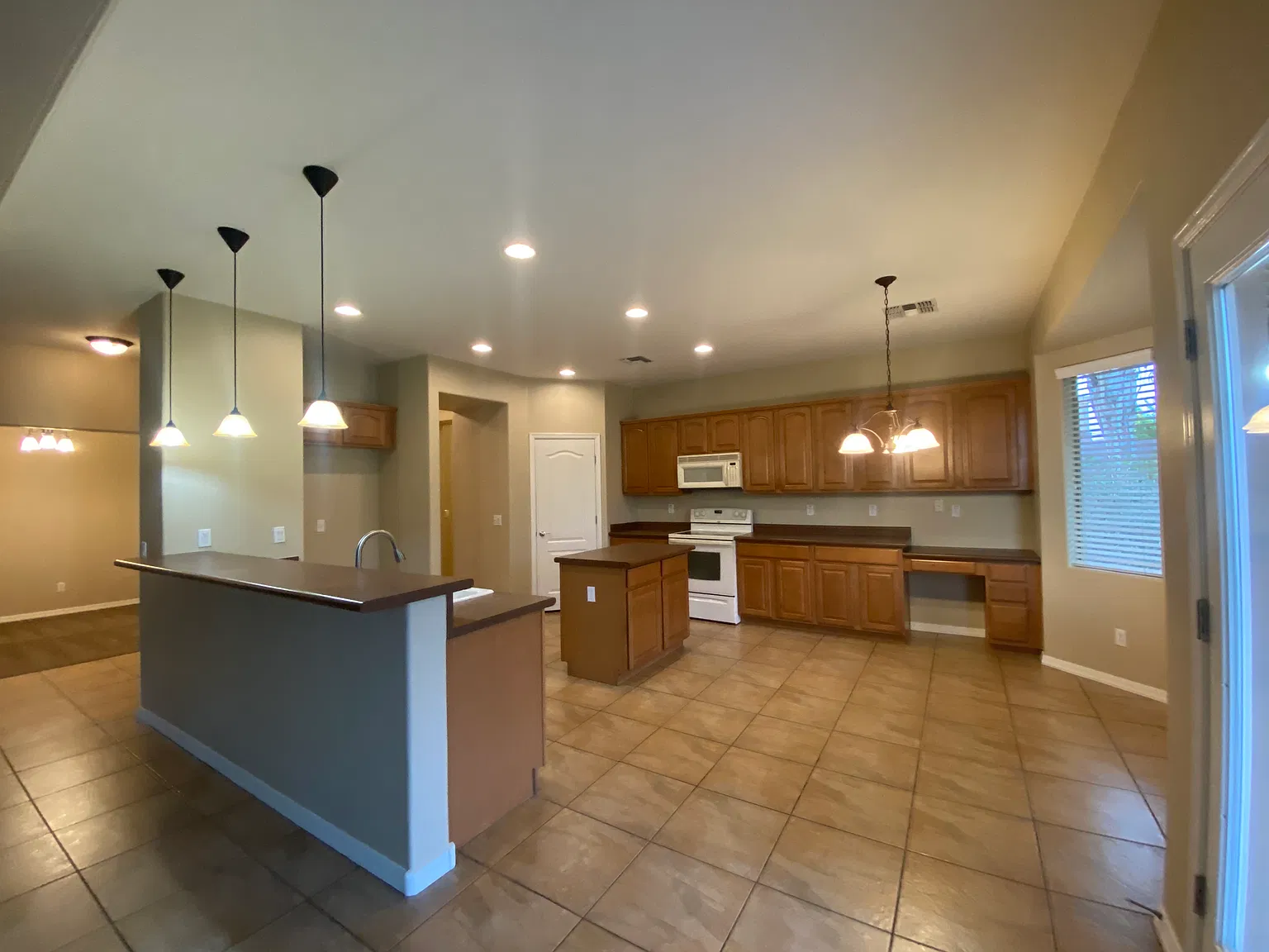17580 W Gelding Dr — Photo 4