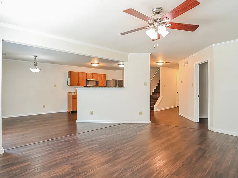 4532 Stone Mountain Dr — Photo 6