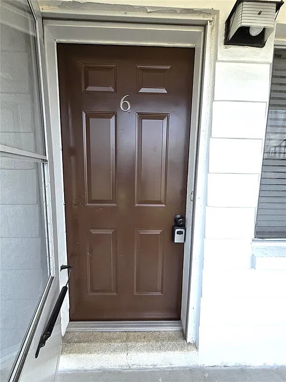 1 bed, 1.0 bath, 585 sqft, $1,200 — Photo 3